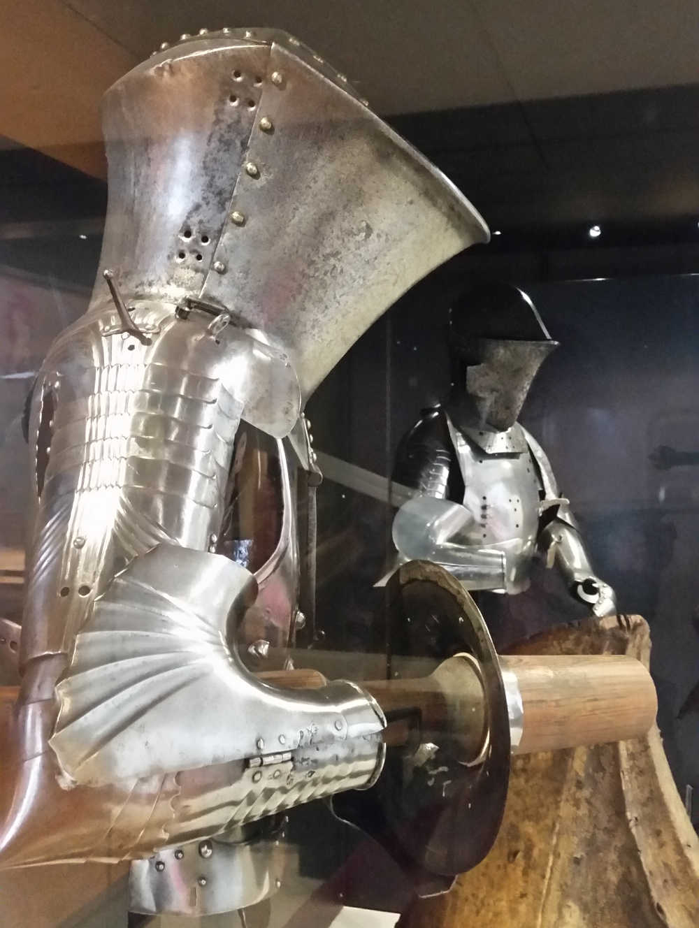 Heaume crapaud et armure de joute, Royal armouries museum